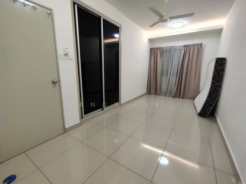 Kediaman Servis untuk Disewa di Alam Sanjung - Andy Tee - Master Room with Built-in Wardrobe - PropertyGuru.com.my