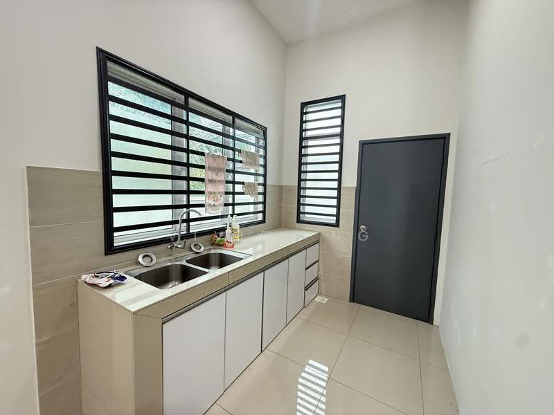Rumah Berkembar untuk Disewa di Chemor (Perak) - Vivien Ng - Kitchen - PropertyGuru.com.my