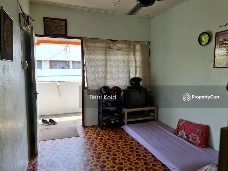 Flat Jalan Tuna Seberang Jaya Jalan Tuna Seberang Perai Selatan Mainland South Penang 2 Bedrooms 549 Sqft Apartments Condos Service Residences For Sale By Bent Koid Rm 85 000 32527850