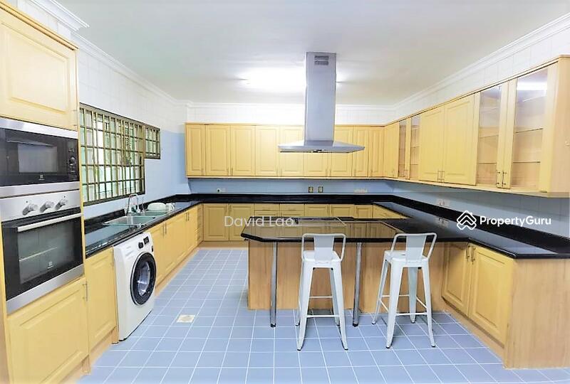 Untuk Disewa - 3 Storey House Vila Sri Ukay Bukit Antarabangsa Ampang