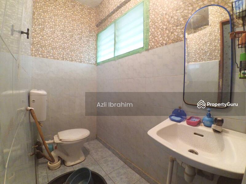 No Longer Available Ppr Kampung Muhibbah Bukit Jalil Bukit Jalil Kuala Lumpur 3 Bedrooms 645 Sqft Apartments Condos Service Residences For Sale By Azli Ibrahim Rm 200 000 32570918