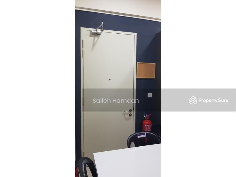 Kediaman Servis untuk Disewa di Tamarind Suites - Salleh Hamdan - Door with additional eye to see who's at the Door - PropertyGuru.com.my