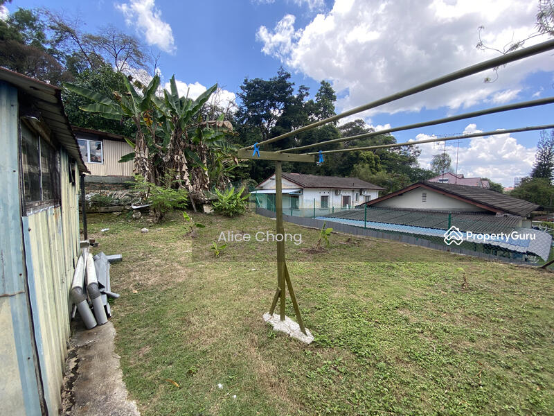 Taman Kolam Air, Jalan Sepoi, Johor Bahru, Johor, 3 Bedrooms, 2000 sqft