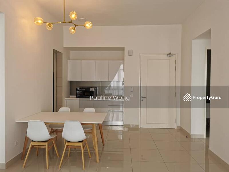 Dining Area & Open Concept Kitchen 