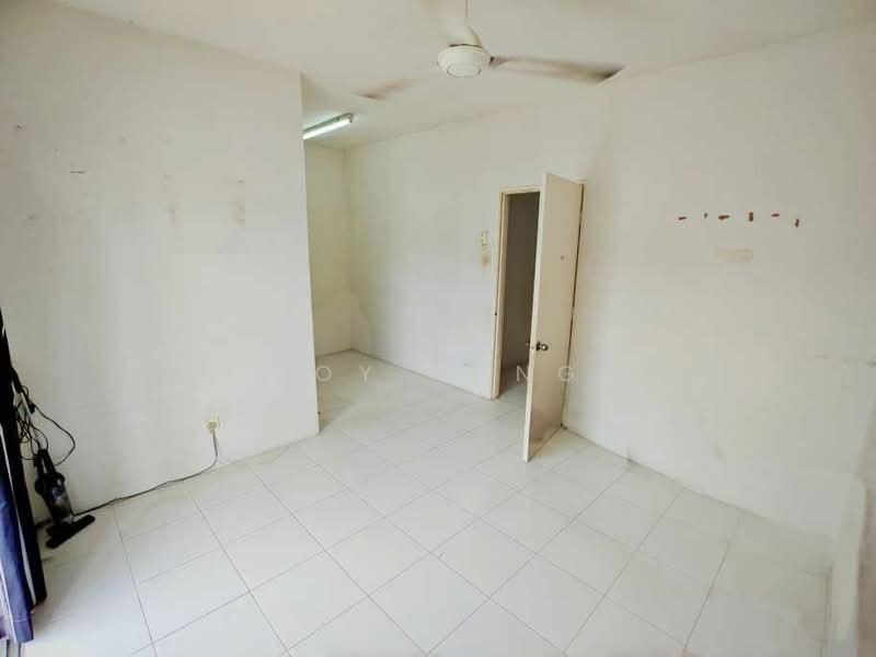 For Rent - The Lake Residence