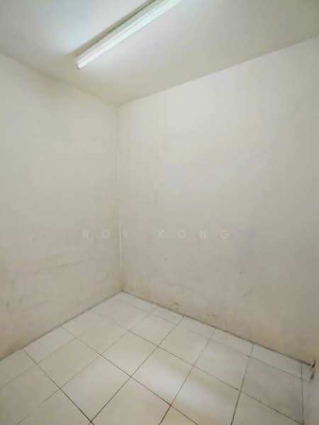 For Rent - The Lake Residence