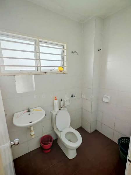 For Rent - The Lake Residence