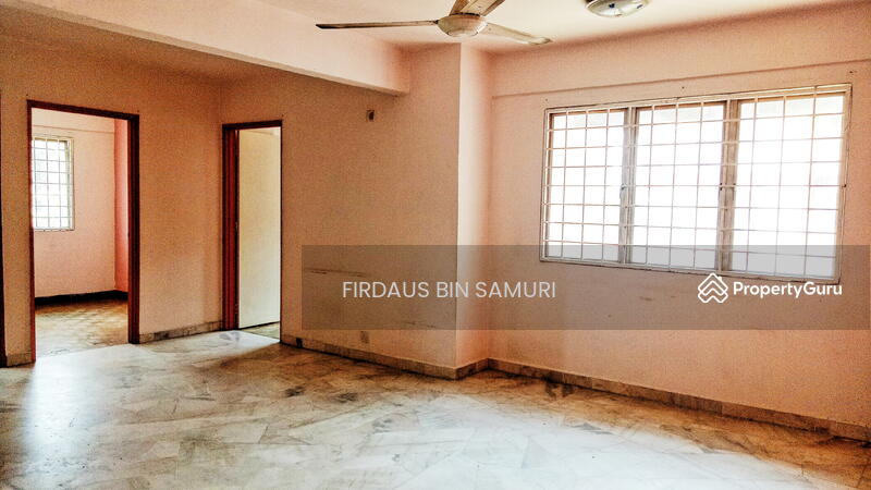 Pangsapuri Kiambang (Taman Bukit Subang) Jalan Metafasa U16/3, Taman