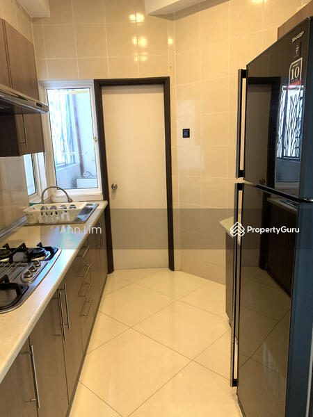 For Rent - Waldorf Tower