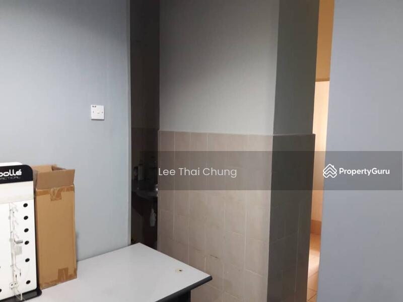Untuk Disewa - Dataran Otomobil seksyen 15,Shah Alam
