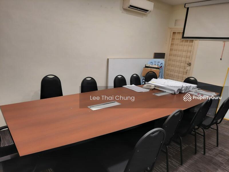 Untuk Disewa - Dataran Otomobil seksyen 15,Shah Alam