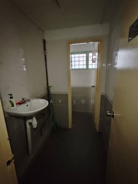 Kedai untuk Disewa di Usj 21 (Subang Jaya) - May Loo - Bathroom - PropertyGuru.com.my