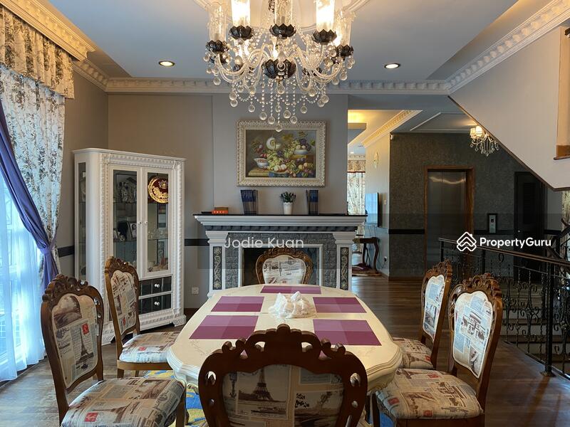 First Floor - Dining Area 