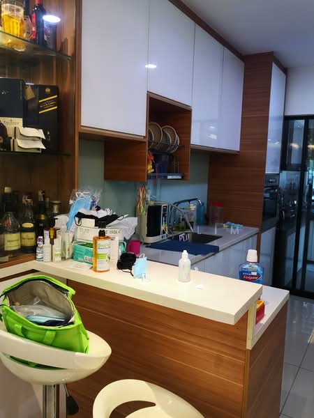 3-storey Terraced House for Sale in Lake Fields (Sungai Besi) - Calvin Lim - PropertyGuru.com.my