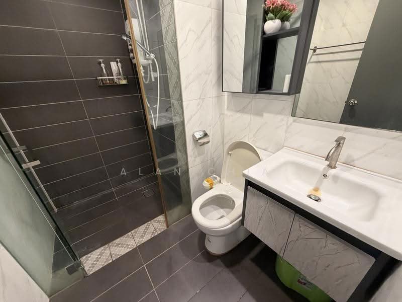 Service Residence for Rent at SOHO @ Empire City - Alan Chia - Bathroom - PropertyGuru.com.my