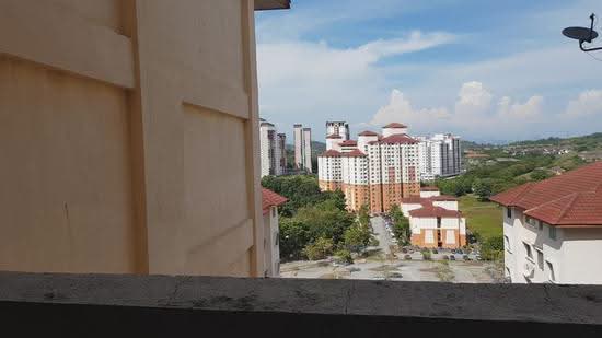 Flat for Rent at Pangsapuri Putra Damai - Salleh Hamdan - Depan Unit - PropertyGuru.com.my