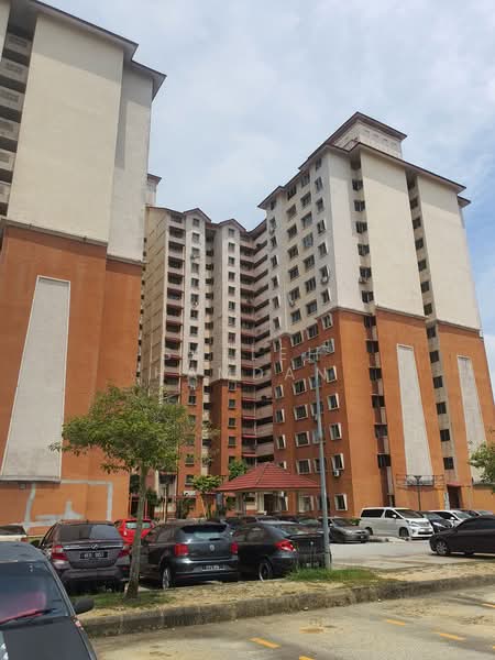 Flat for Rent at Putra Damai - Salleh Hamdan - Terletak diBlock C - PropertyGuru.com.my