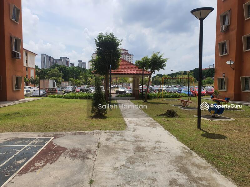 Flat for Rent at Putra Damai - Salleh Hamdan - Jalan yg luas disediakan ke Block - PropertyGuru.com.my