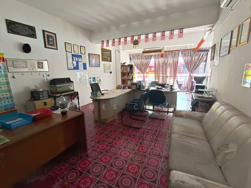 Kedai untuk Dijual di Serdang (Seri Kembangan) - James Chow - Interior - PropertyGuru.com.my