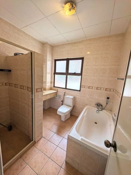 Rumah Berkembar untuk Dijual di Mutiara Damansara (Selangor) - Grace Tan - Bathroom - PropertyGuru.com.my