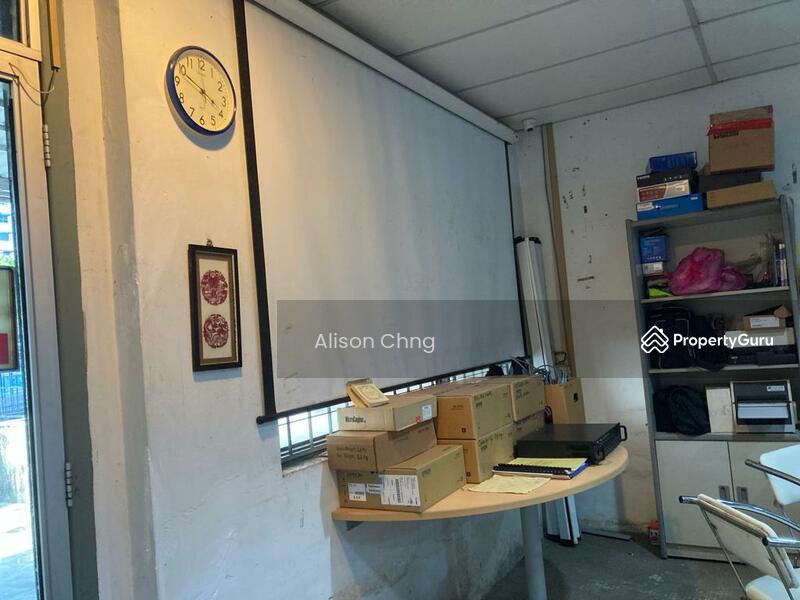 Untuk Dijual - Free school road