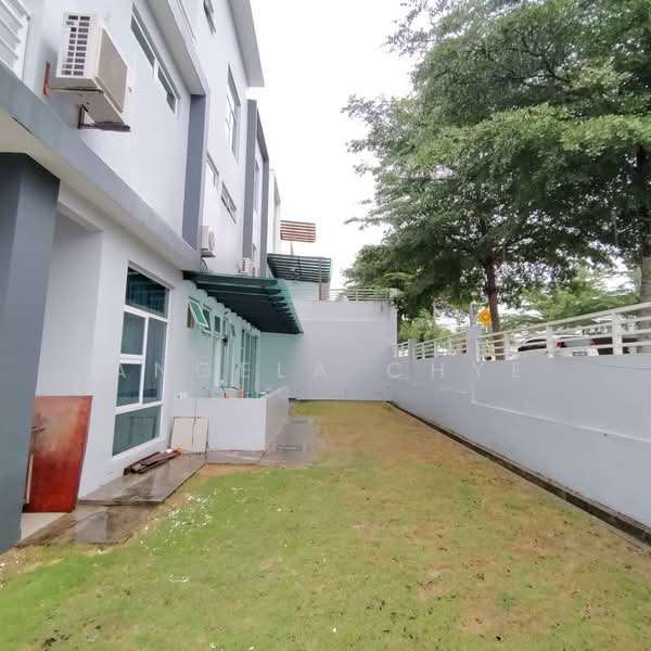 Cluster House for Rent in Taman Mount Austin (Tebrau) - Angela Chye - PropertyGuru.com.my