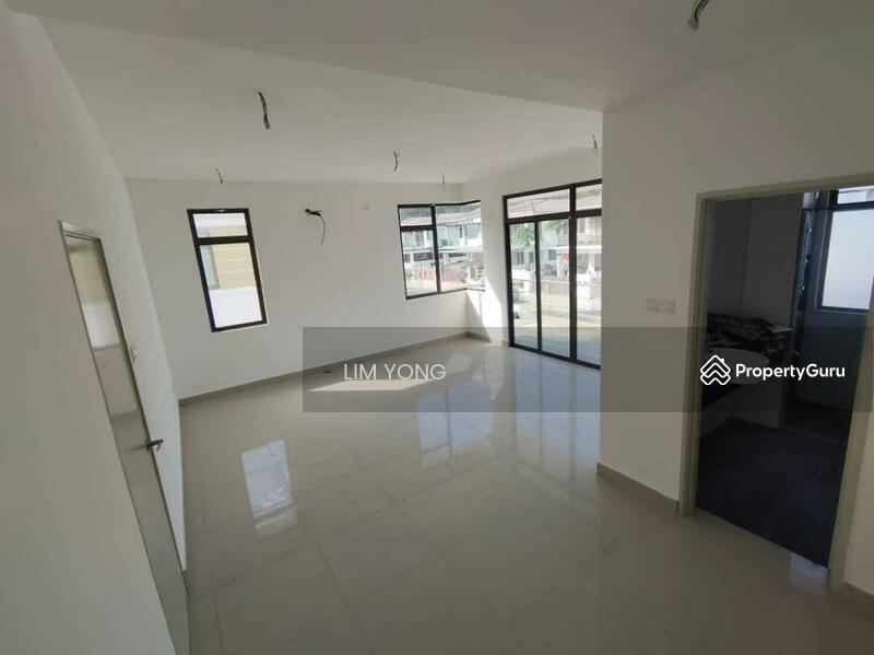 Bandar Putra Kulai, Jalan Ceria 2 storey cluster house, Bandar Putra