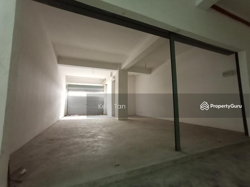 For Rent - Equine Park Ground Floor Shop