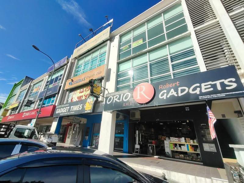 Kedai / Pejabat untuk Disewa di Bandar Putra Permai (Seri Kembangan) - Kent Tan - PropertyGuru.com.my