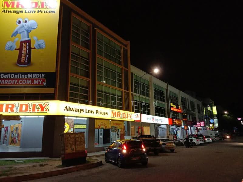 Kedai / Pejabat untuk Disewa di Bandar Putra Permai (Seri Kembangan) - Kent Tan - PropertyGuru.com.my