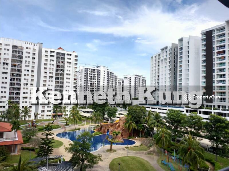 Villa Emas Persiaran Bayan Indah, Bayan Lepas, Penang, 3 Bedrooms, 850