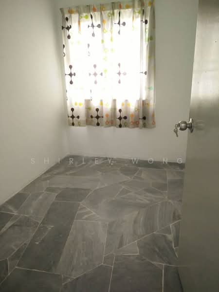 Untuk Disewa - Sri Anggerik 1