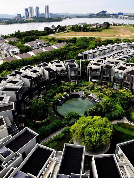 Untuk Dijual - Mirage By The Lake
