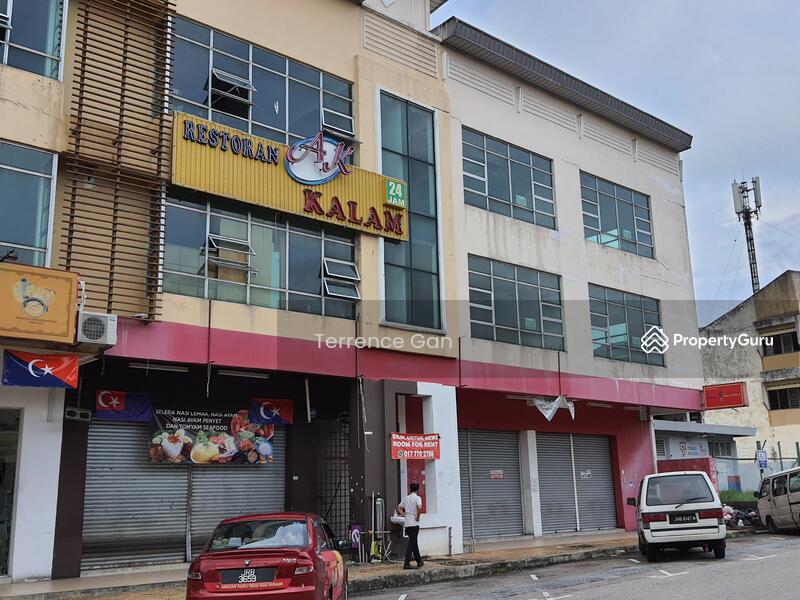 TAMAN JOHOR JAYA JLN ROSMERAH 2/11 NEAR BHP PETROL STATION HOTEL HOLMES