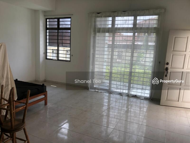 No Longer Available Taman Permata Kluang Kluang Johor 4 Bedrooms 1800 Sqft Semi Detached Houses Cluster Houses For Rent By Shanel Tee Rm 1 000 Mo 32972085