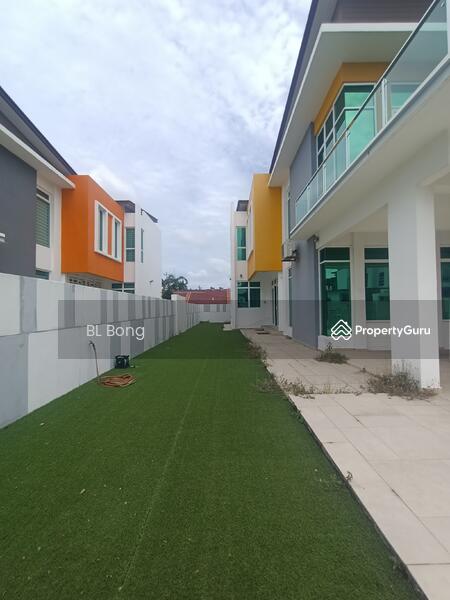Semi-Detached House for Sale in Bukit Katil (Melaka) - BL Bong Bong - PropertyGuru.com.my