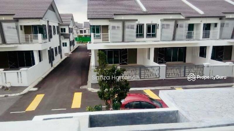 Tidak Lagi Tersedia] PEREMPUAN BILIK SEWA The Strand Bdr Baru 