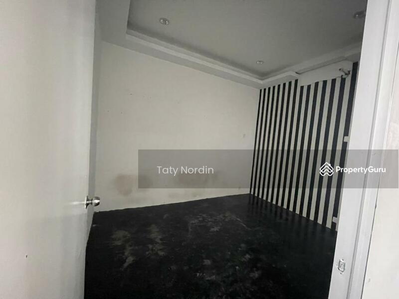 For Sale - For Sale 3 Storey Commercial Bangi Gateway StreetMall