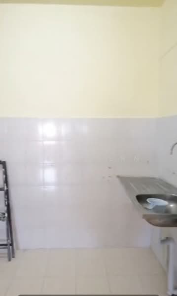 Rumah Flat untuk Disewa di Desa Putra - Weng Sern - Kitchen - PropertyGuru.com.my