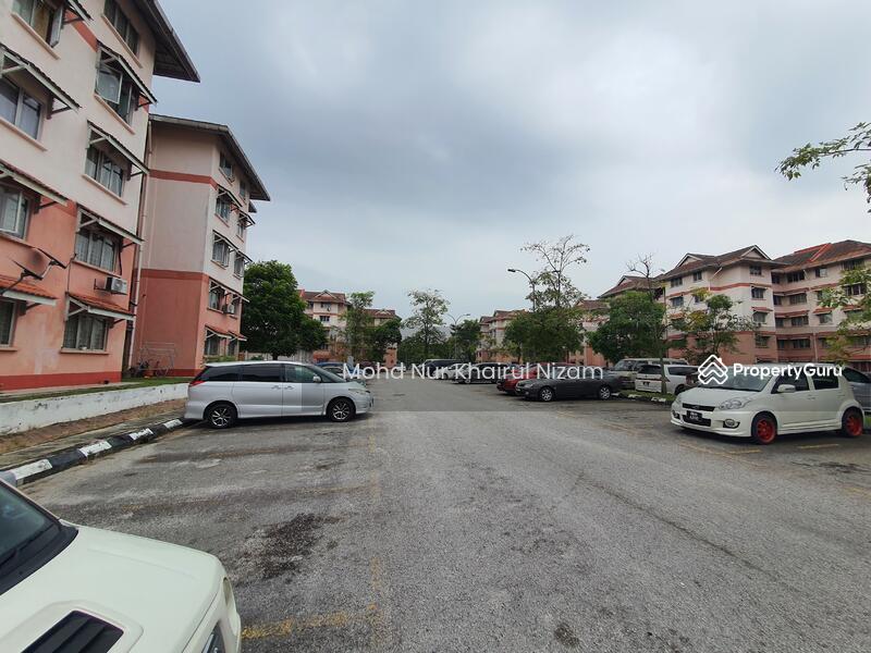 No Longer Available Pangsapuri Kiambang Taman Bukit Subang Jalan Metafasa U16 3 Taman Bukit Subang Shah Alam Selangor 3 Bedrooms 750 Sqft Apartments Condos Service Residences For Sale By Mohd Nur
