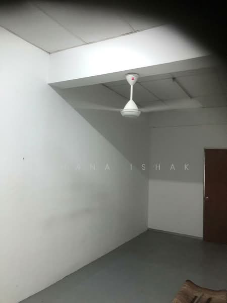 Shop / Office for Rent in Puncak Alam (Selangor) - Rohana Ishak - PropertyGuru.com.my