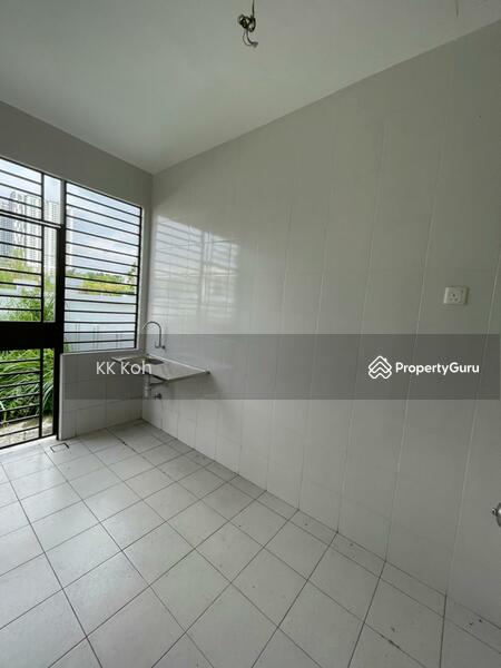 Kempas Utama 2-Storey Cluster For Sale untuk Untuk Dijual - RM 1,280,000, Apr 2026 - PropertyGuru.com.my
