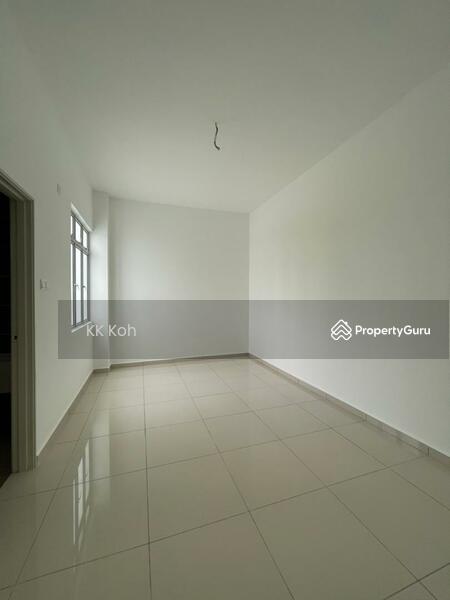Kempas Utama 2-Storey Cluster For Sale untuk Untuk Dijual - RM 1,280,000, Apr 2026 - PropertyGuru.com.my