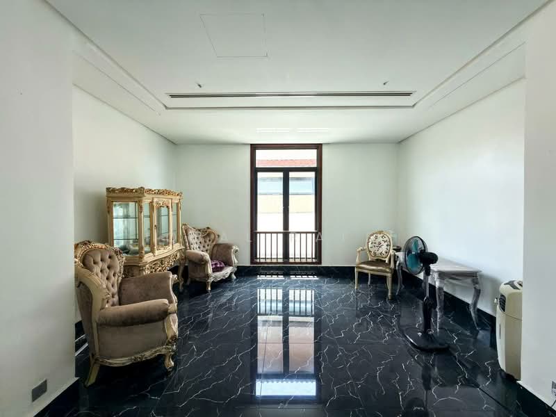 Bungalow for Sale in Bukit Jelutong (Shah Alam) - Iqbal Rafei - Living Room - PropertyGuru.com.my