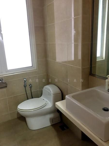 Kondominium untuk Disewa di Menara Bintang Goldhill - Tabber Tan - Bathroom - PropertyGuru.com.my
