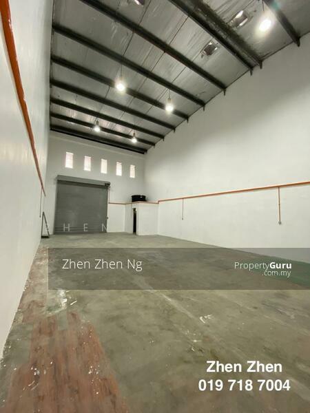 For Rent - Taman Mount Austin, Terrace Factory For Rent Well Renovated Good Location Ready to Used