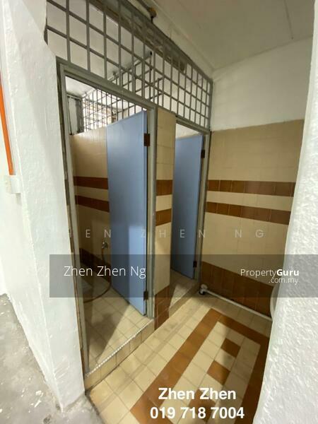 For Rent - Taman Mount Austin, Terrace Factory For Rent Well Renovated Good Location Ready to Used