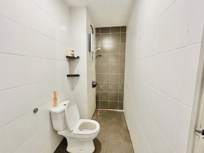 Service Residence for Sale at The Zizz @ Damansara North - Erin Yusof - Bathroom - PropertyGuru.com.my