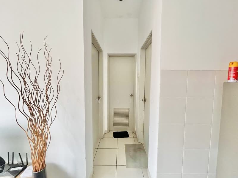 Service Residence for Sale at The Zizz @ Damansara North - Erin Yusof - Corridor - PropertyGuru.com.my