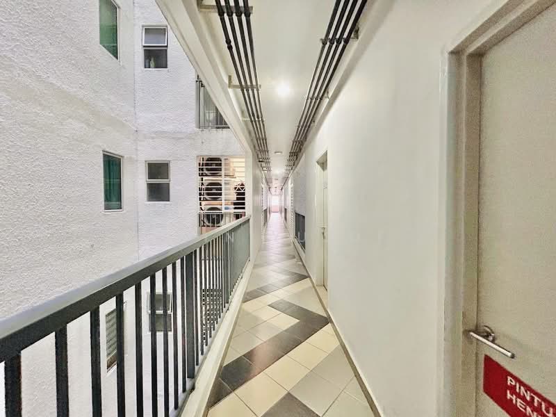 Service Residence for Sale at The Zizz @ Damansara North - Erin Yusof - Corridor - PropertyGuru.com.my
